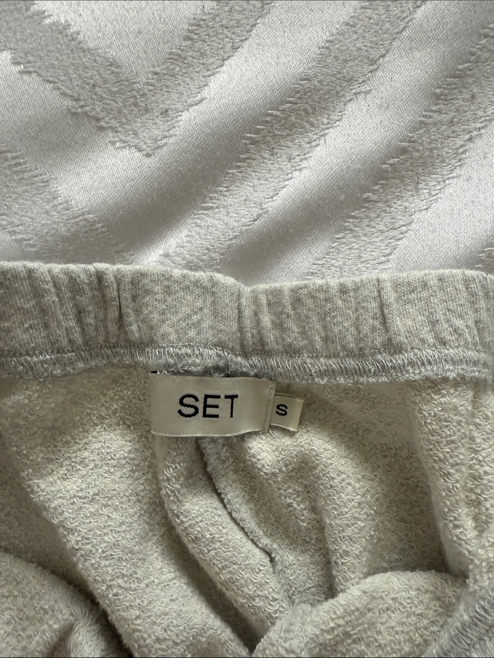 Set Active Lightweight Sweats - Picture 2 of 2